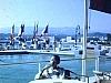 Cannes - monsieur asiatique fume sur une terrasse