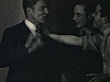 Quatre filles qui rigolent ensemble et de trois hommes qui font de même (rires) 