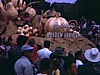 Parade Las Vegas - Chars allégoriques des clubs (fusées, fleurs, Easter, bateau, avion Sabre, etc.)