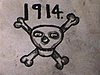 Tête de mort et «1914» sur un carton (générique d'un film de fiction amateur)