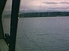 (sonore) pêche - En vol, on voit le tableau de bord de l'avion en panoramique (beau plan)