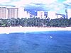 Hawaï - vues aériennes de la plage et hôtels vus de l'hélicoptère et vues de la grande ville Honolulu - ville, port