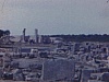 Paysages et ruines romaines au Maroc, petit groupe de touristes, puis vue éloignée d'une ville