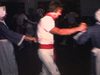 Danse traditionnelle, danseurs en costumes d'époque