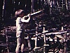 Feu de camp scout, campement, divers plans, constructions diverses, tentes, tables, matériel, lit tressé