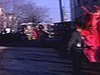 Parade Carnaval Québec: personnage Diable tout en rouge - magnifique - beau plan