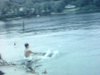 Ski nautique sur le lac à Beebe. Très beaux plans complets jusqu'à l'arrivée au quai. Puis départs et autres séquences réussies