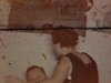 Beau party de famille, des gens jouent de la batterie (musique) et de la guitare, d’autres dansent, une femme fait à manger dans la cuisine, elle bat un mélange avec un fouet - 1960