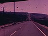Images prises d’une auto en marche, dans un pays du Sud (Mexique ?)
