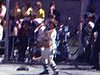 Partie de baseball dans un parc en ville